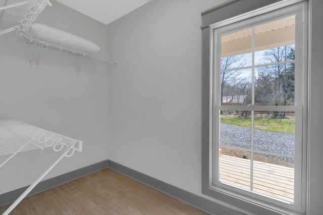 555 Ghea Rd, Normandy, TN 37360