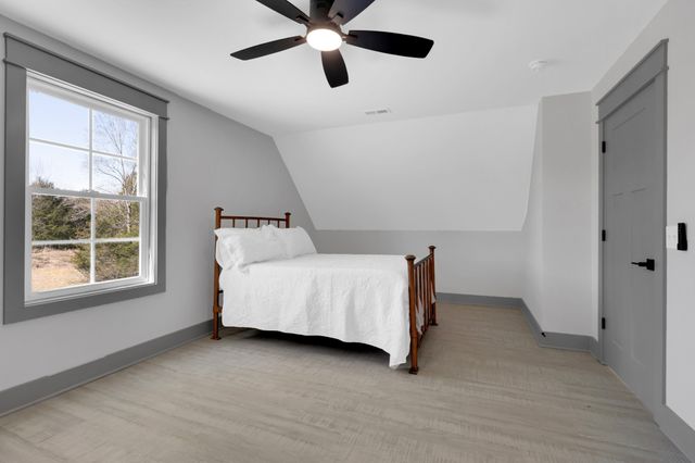 555 Ghea Rd, Normandy, TN 37360