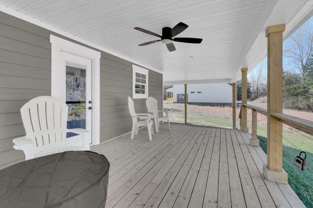 555 Ghea Rd, Normandy, TN 37360