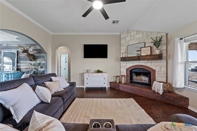 2001 Sun Circle, Rogers, TX 76569