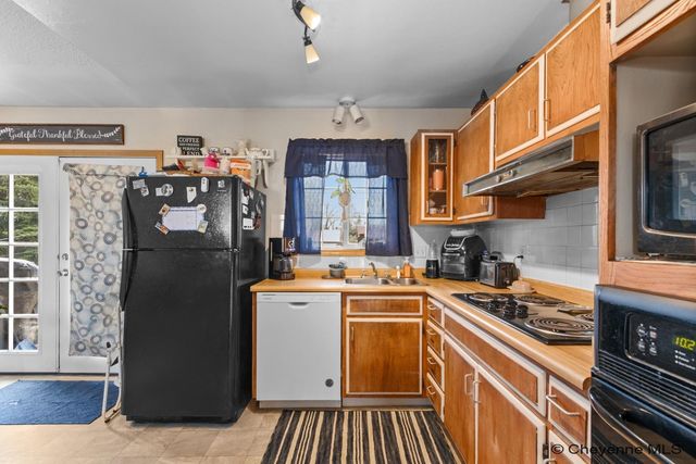 1004 DOWNEY ST, Laramie, WY 82072