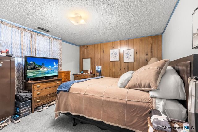 1004 DOWNEY ST, Laramie, WY 82072