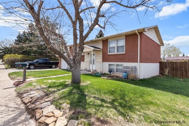 1004 DOWNEY ST, Laramie, WY 82072