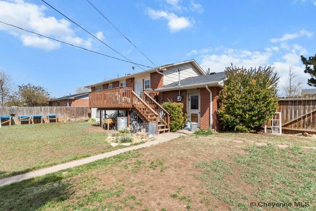 1004 DOWNEY ST, Laramie, WY 82072