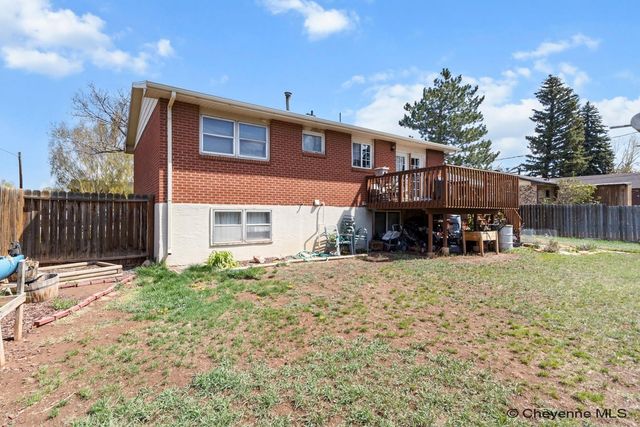 1004 DOWNEY ST, Laramie, WY 82072