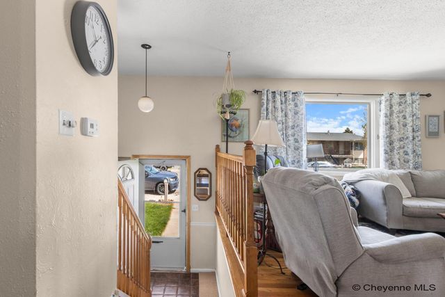 1004 DOWNEY ST, Laramie, WY 82072