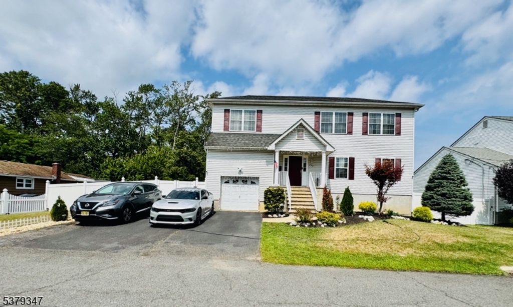 270 Greenwood Dr, Old Bridge Twp., NJ 07735