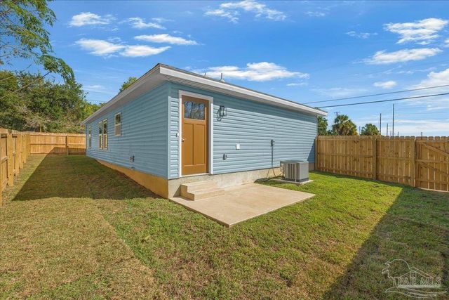 2363 N F St, Pensacola, FL 32501