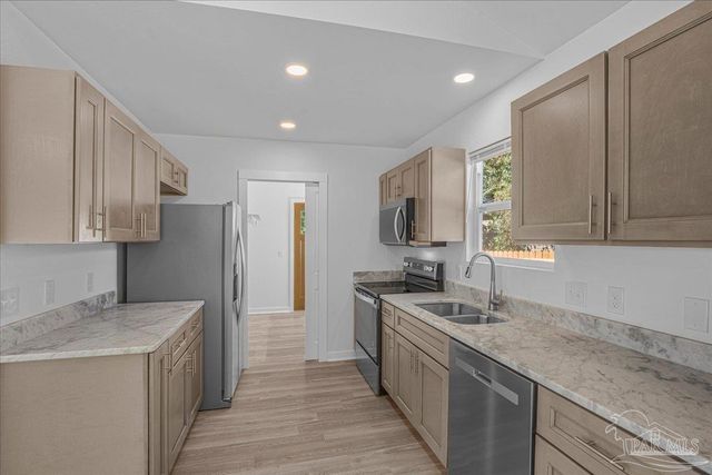 2363 N F St, Pensacola, FL 32501