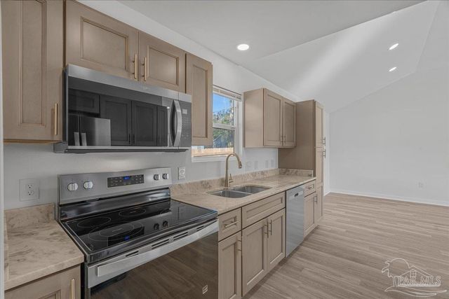 2363 N F St, Pensacola, FL 32501