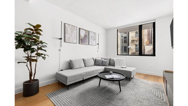 127 W 112th St Apt 2A, New York City, NY 10026