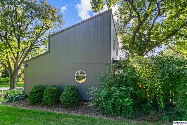 1514 S 91st Avenue, Omaha, NE 68124