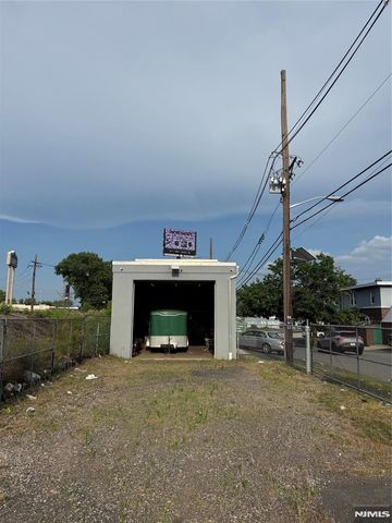 356 Mclean Boulevard, Paterson, NJ 07513