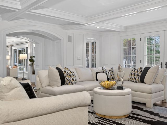 12 Winding River Cir, Wellesley, MA 02482