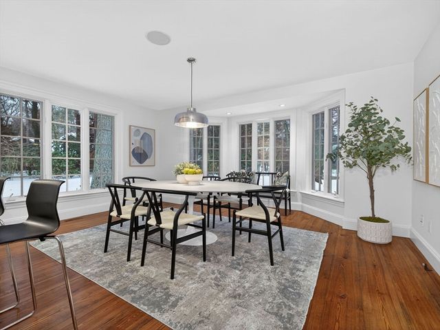12 Winding River Cir, Wellesley, MA 02482