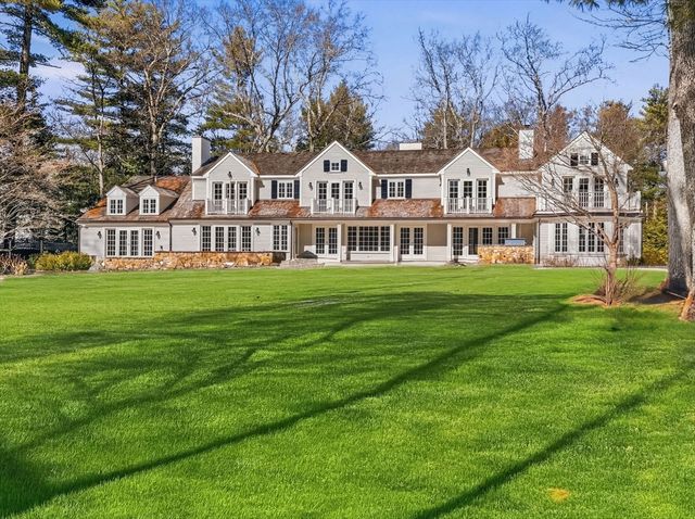 12 Winding River Cir, Wellesley, MA 02482