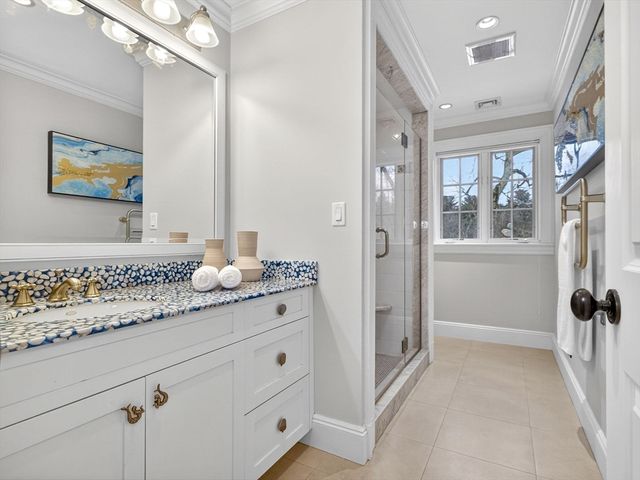 12 Winding River Cir, Wellesley, MA 02482