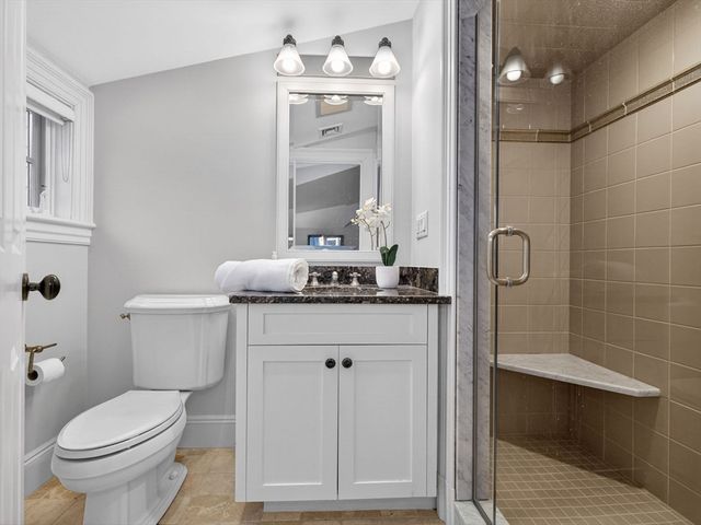 12 Winding River Cir, Wellesley, MA 02482