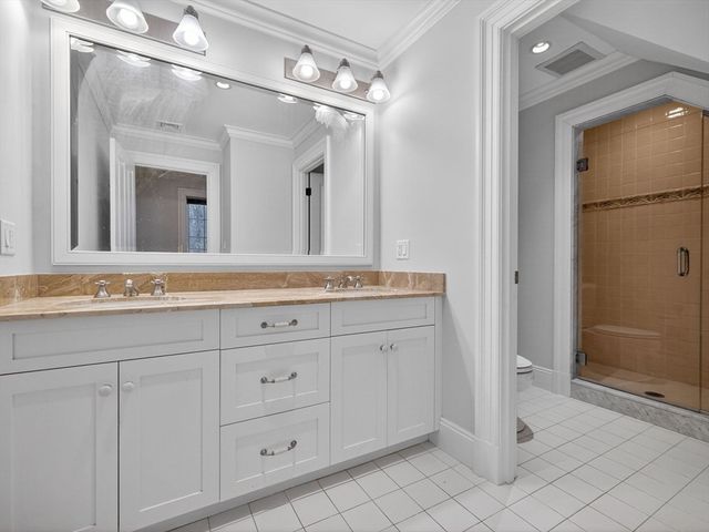 12 Winding River Cir, Wellesley, MA 02482