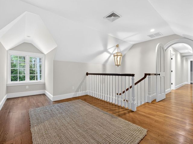 12 Winding River Cir, Wellesley, MA 02482