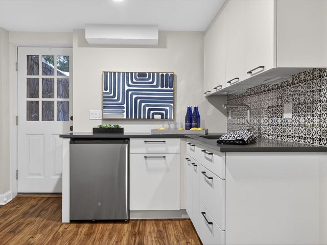 12 Winding River Cir, Wellesley, MA 02482