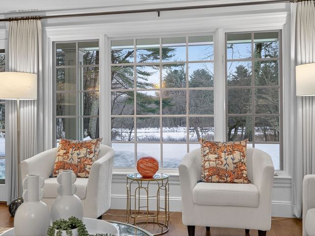 12 Winding River Cir, Wellesley, MA 02482