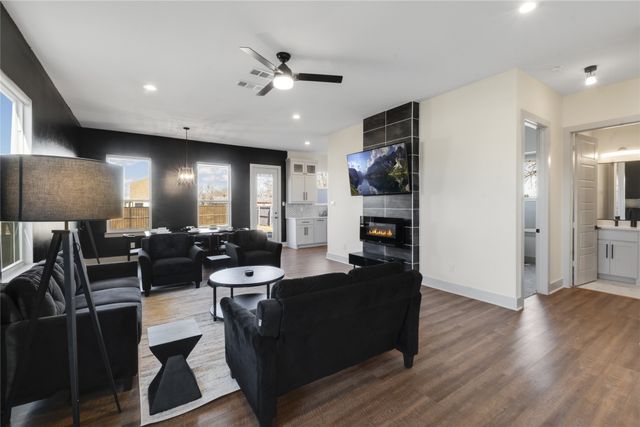 3741 Toronto Street, Dallas, TX 75212