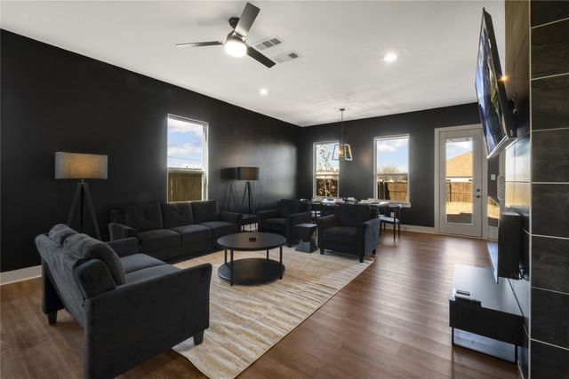 3741 Toronto Street, Dallas, TX 75212