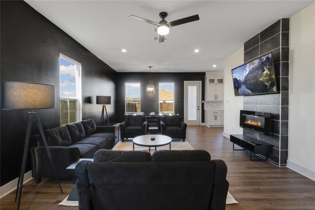 3741 Toronto Street, Dallas, TX 75212