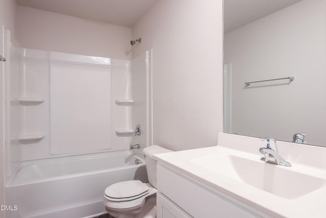 220 Rustling Way, Zebulon, NC 27597