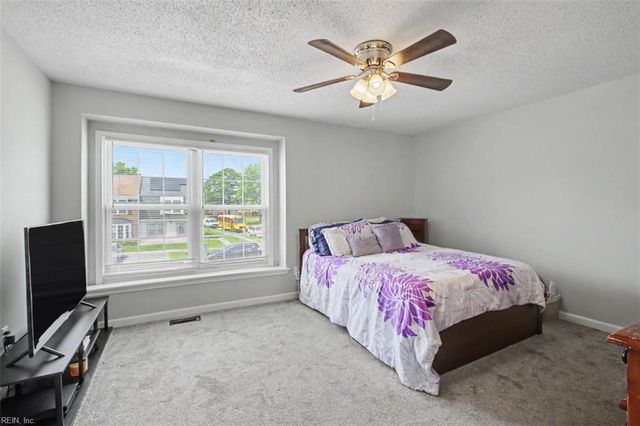 1300 White Birch LN, Virginia Beach, VA 23453