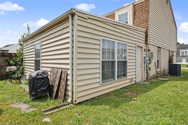 1300 White Birch LN, Virginia Beach, VA 23453