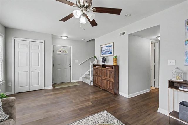 1300 White Birch LN, Virginia Beach, VA 23453