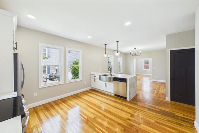 759 Belleville Ave, New Bedford, MA 02745