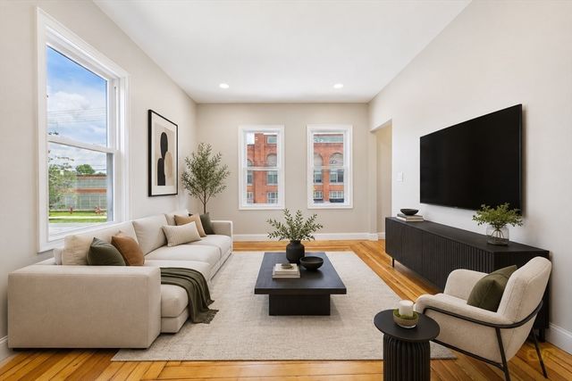 759 Belleville Ave, New Bedford, MA 02745