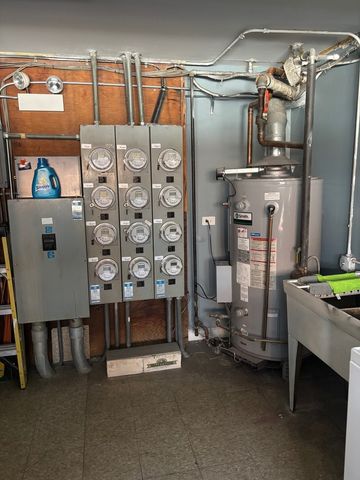 6323 W 64th Place 1D, Chicago, IL 60638