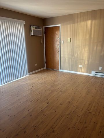 6323 W 64th Place 1D, Chicago, IL 60638