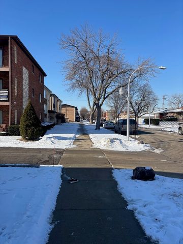 6323 W 64th Place 1D, Chicago, IL 60638