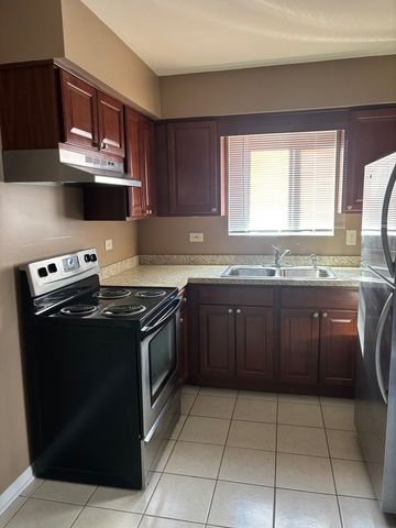 6323 W 64th Place 1D, Chicago, IL 60638