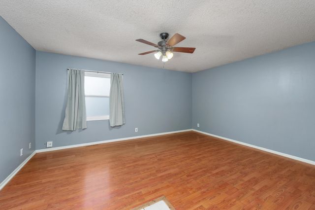 1441 N Lark Ln, Wichita, KS 67212