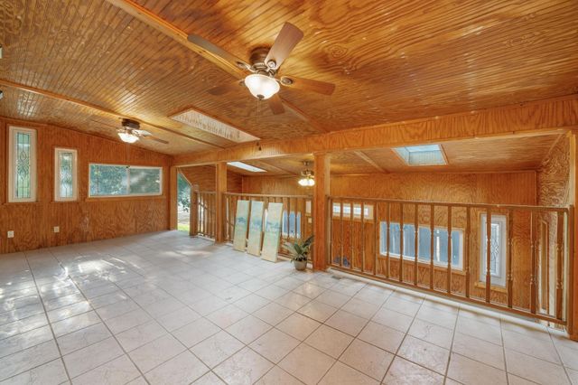 1441 N Lark Ln, Wichita, KS 67212