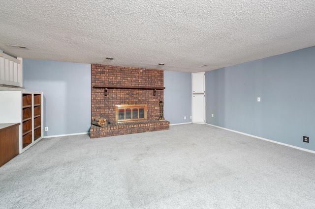 1441 N Lark Ln, Wichita, KS 67212