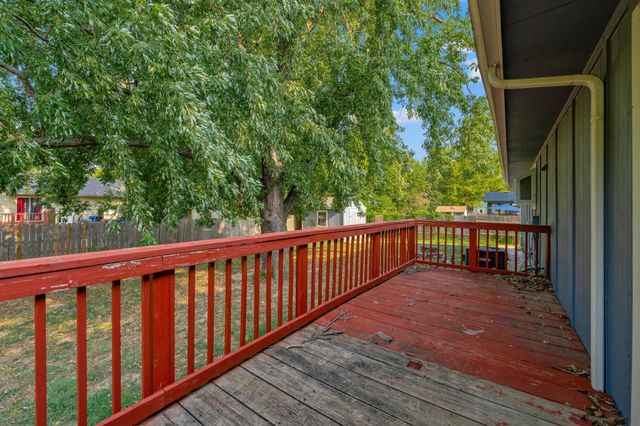 1441 N Lark Ln, Wichita, KS 67212