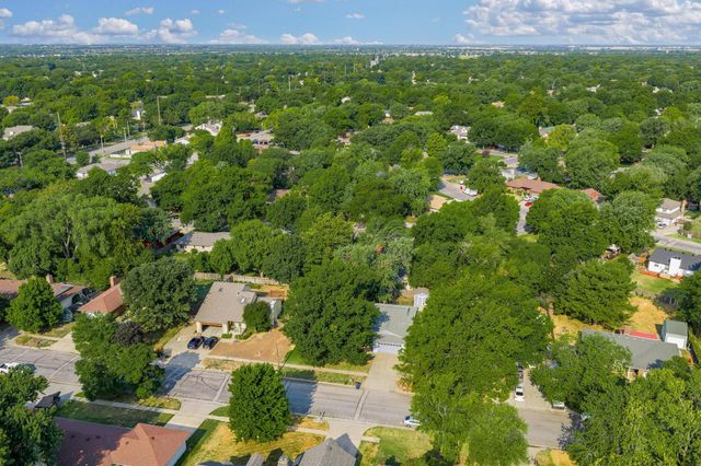 1441 N Lark Ln, Wichita, KS 67212