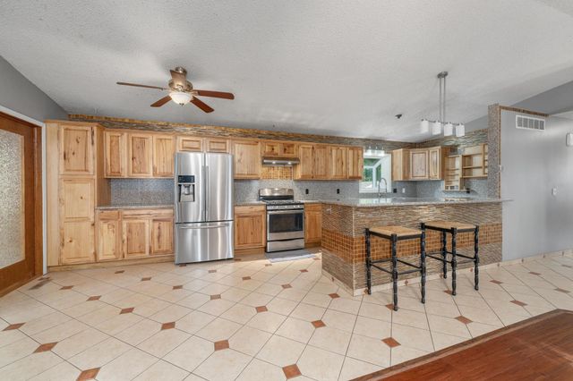 1441 N Lark Ln, Wichita, KS 67212