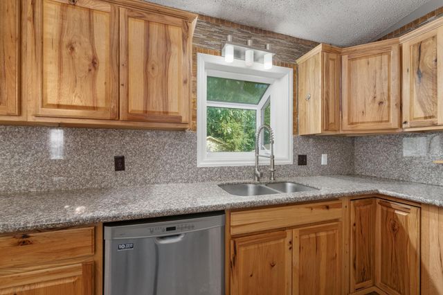 1441 N Lark Ln, Wichita, KS 67212