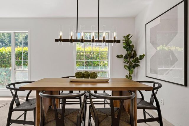 2 Corte Camellia, Millbrae, CA 94030