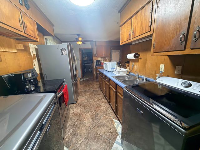 4006 BERNADINE DR, Memphis, TN 38116