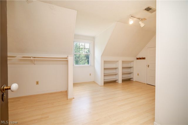 3311 Logan Way, Youngstown, OH 44505