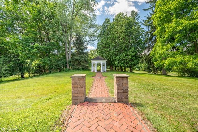 3311 Logan Way, Youngstown, OH 44505